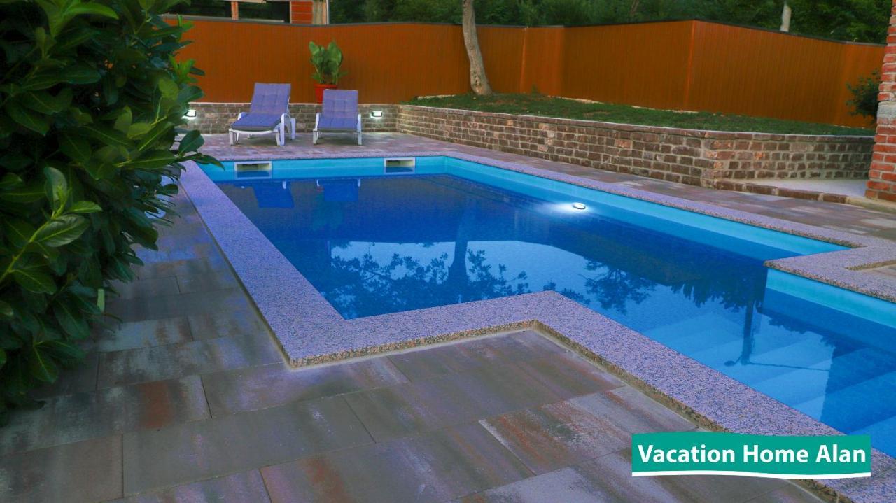 Vacation Home Alan 2 Kulen Vakuf Exterior photo